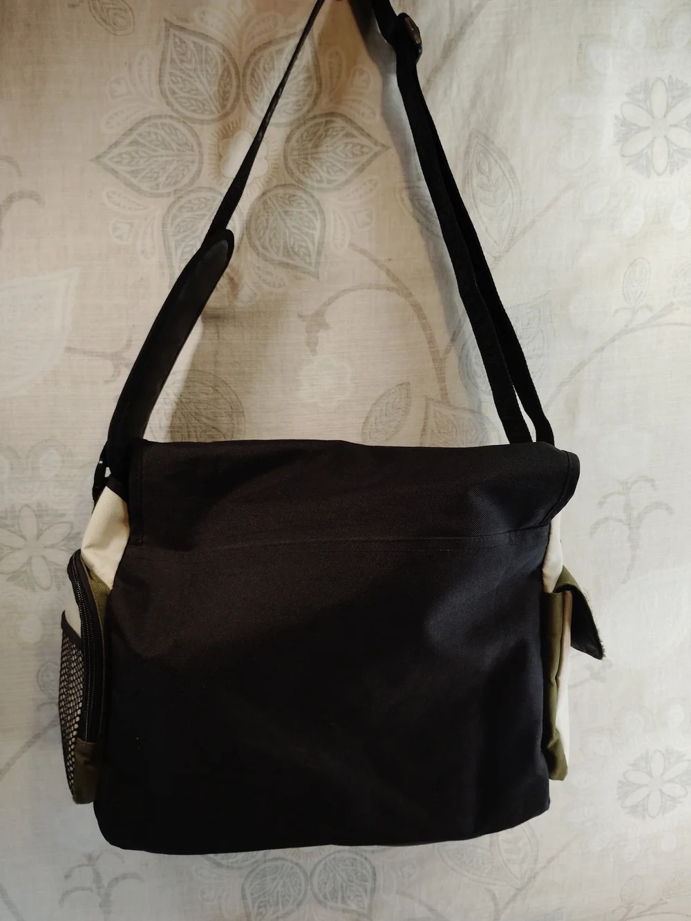 Speedo Black Olive Green and White Messenger Bag